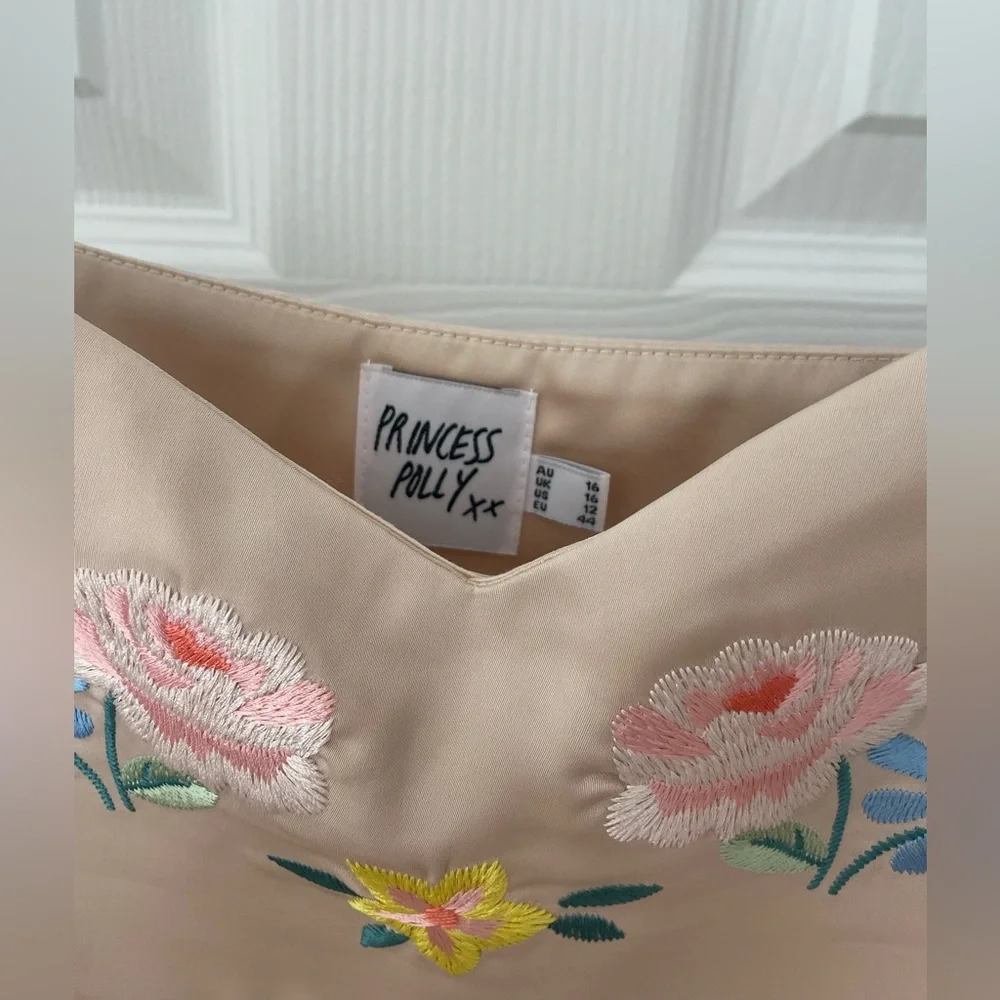 Embroidered Carmina Mini Dress Cream 12 - Picture 8 of 8